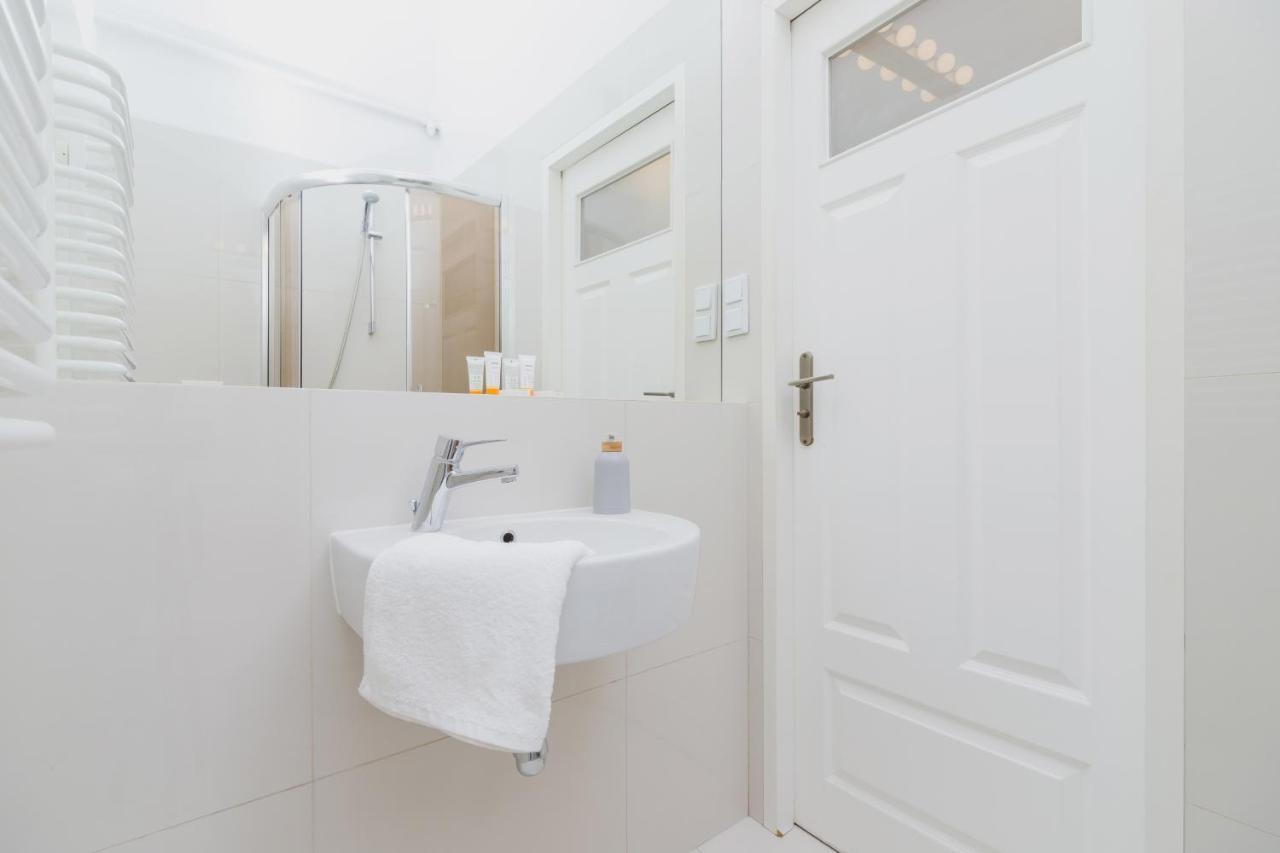 Apartment Pijarska Krakow By Noclegi Renters מראה חיצוני תמונה
