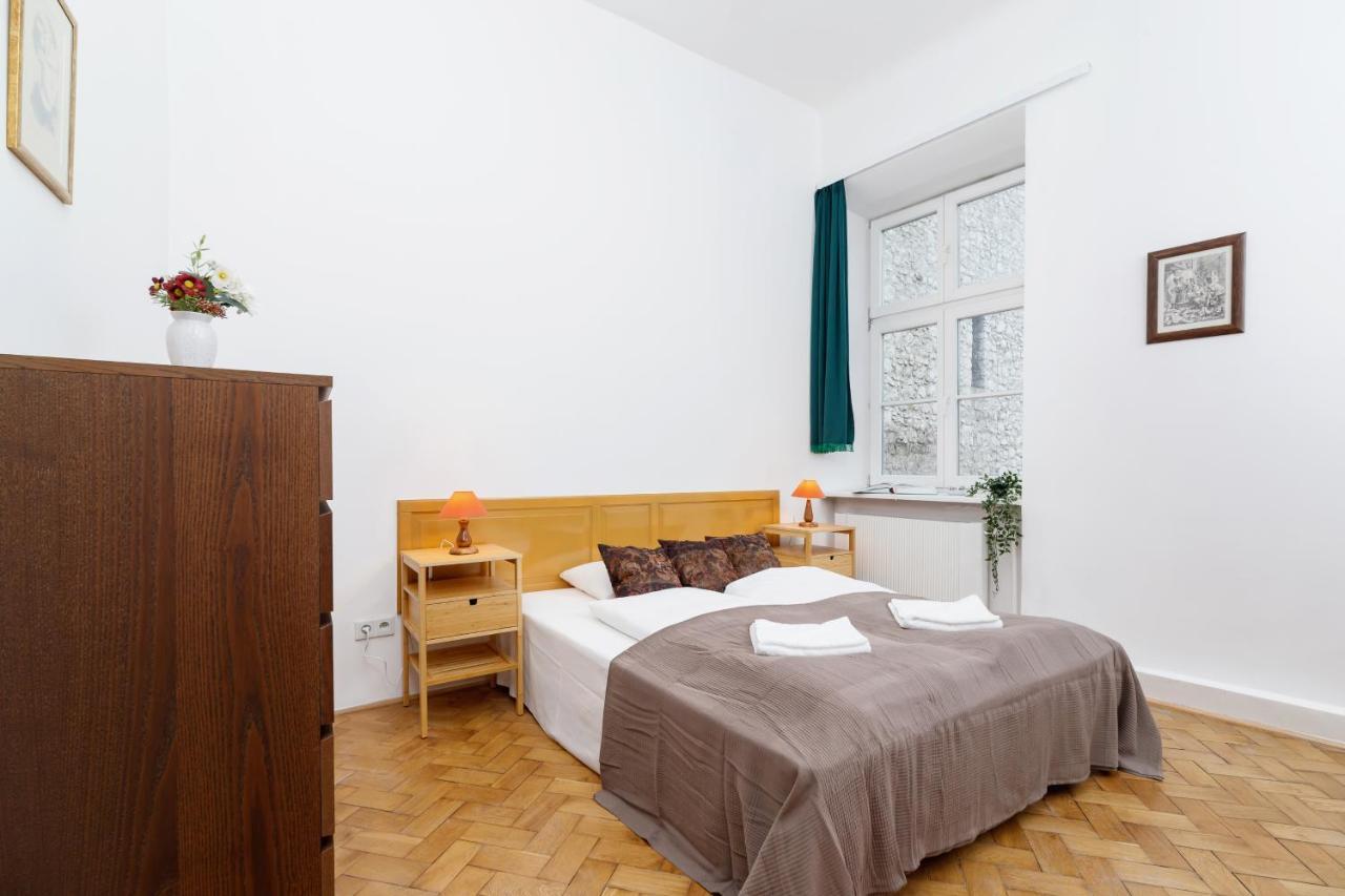 Apartment Pijarska Krakow By Noclegi Renters מראה חיצוני תמונה